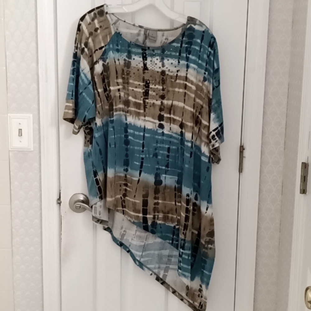 Tourquoise, tan , white, navy top. Size XL